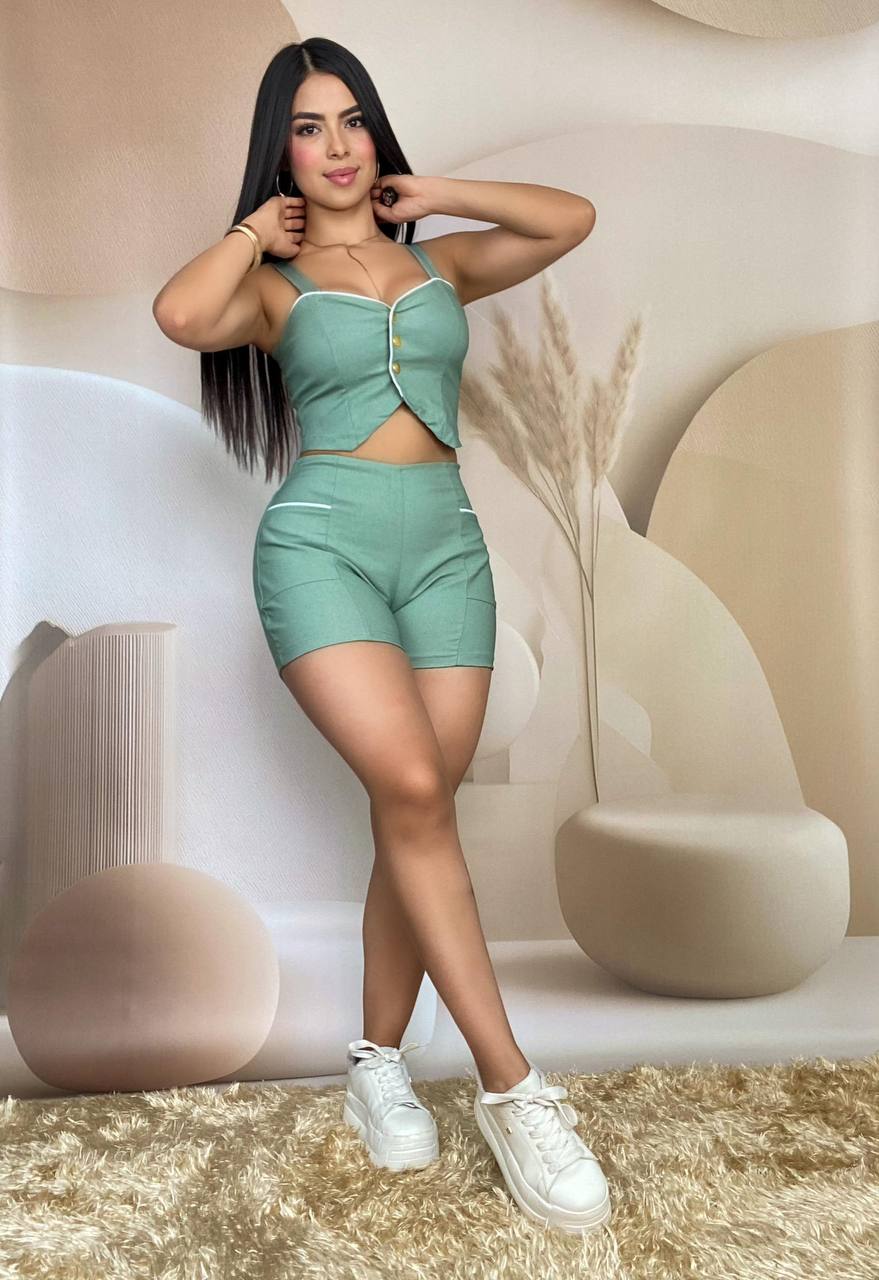 Conjunto blusa y short